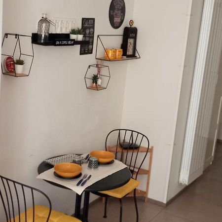Holidaystudio Appartamento In Centro Salerno Eksteriør billede