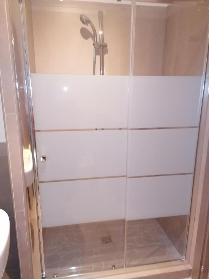 Holidaystudio Appartamento In Centro Salerno Eksteriør billede