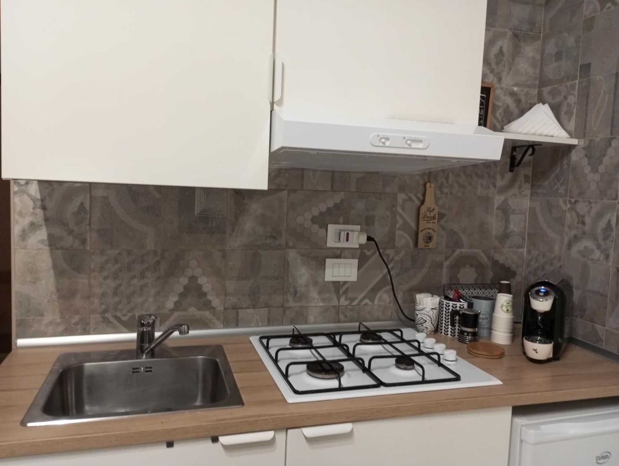 Holidaystudio Appartamento In Centro Salerno Eksteriør billede