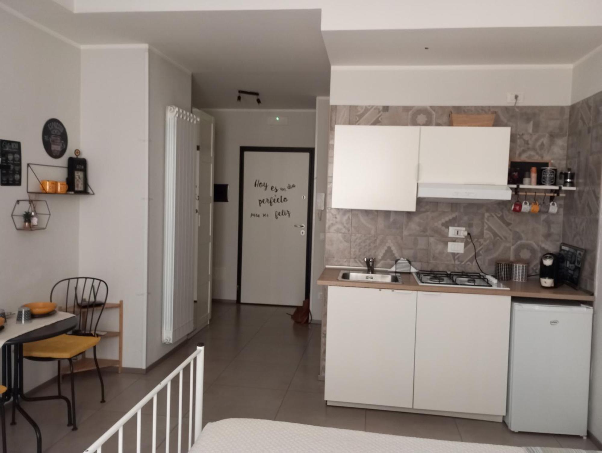 Holidaystudio Appartamento In Centro Salerno Eksteriør billede